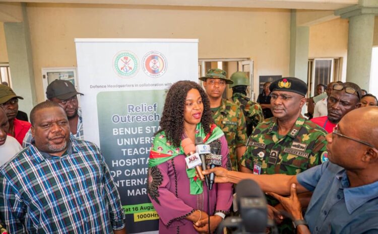  PRESIDENT DEPOWA DONATES BEDSHEETS TO BENUE STATE UNIVERSITY TEACHING HOSPITAL AND IDPs AT THE INTERNATIONAL MARKET BENUE STATE.