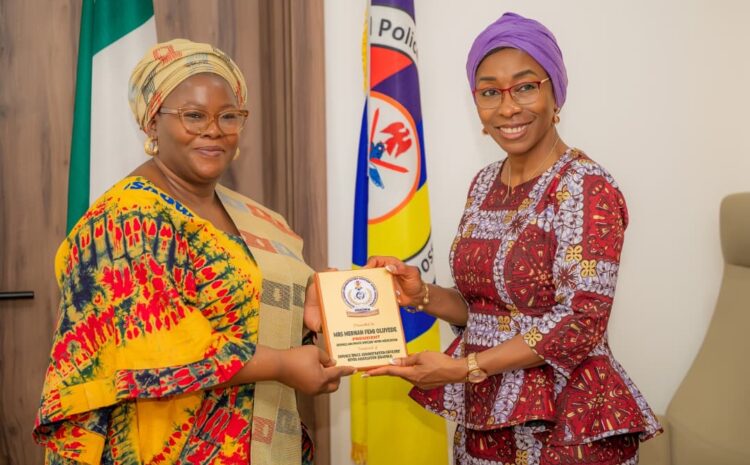  DEPOWA PRESIDENT COMMENDS DSAOWA COORDINATOR FOR STRATEGIC OUTREACH AND ACTIVITIES